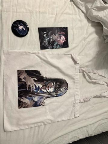 Ado Merch Set - Tote Bag, Pin & Kaart beschikbaar voor biedingen