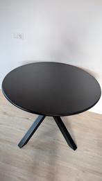 Zwarte houten tafel rond casa 105cm met label 51 stoelen, Ophalen, Gebruikt, Rond, Vier personen
