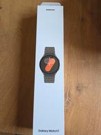 Samsung Galaxy Watch 7 - Nieuw in Verpakking!, Nieuw, Samsung, Waterdicht, Grijs
