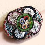 Vintage broche micro mozaïek glas bloemen jaren '30, Overige materialen, Gebruikt, Overige kleuren, Verzenden