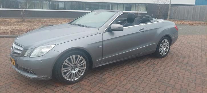 Mercedes-Benz E-klasse Cabrio, E200 CGI Elegance grijs, Auto's, Mercedes-Benz, Particulier, E-Klasse, ABS, Airbags, Airconditioning