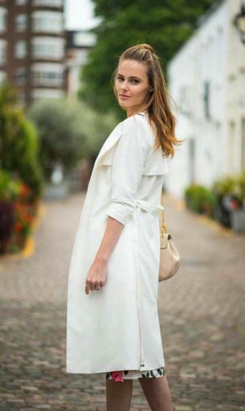 Ted Baker kuitlange trenchcoat wit mooie accenten maat M beschikbaar voor biedingen