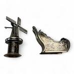 Twee zilveren miniaturen, windmolen en duwslee, Antiek en Kunst, Ophalen of Verzenden, Zilver
