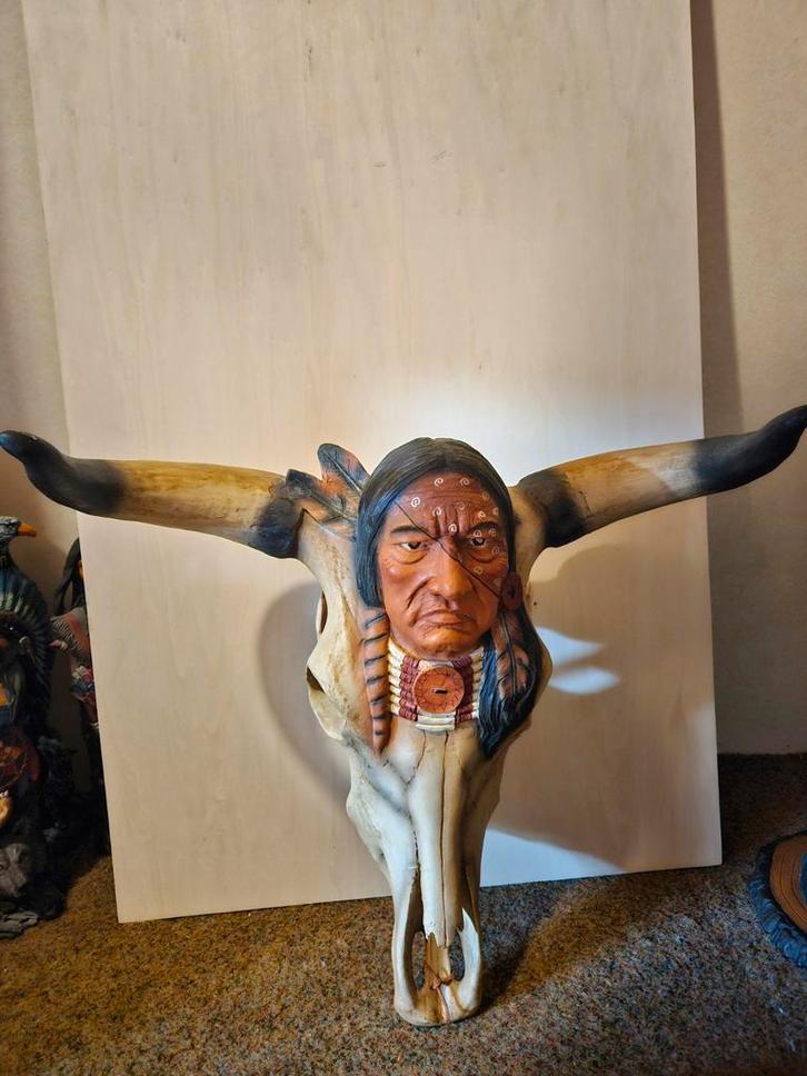 Stierenhoofd met Native American sculptuur, Antiek en Kunst, Kunst | Beelden en Houtsnijwerken, Ophalen