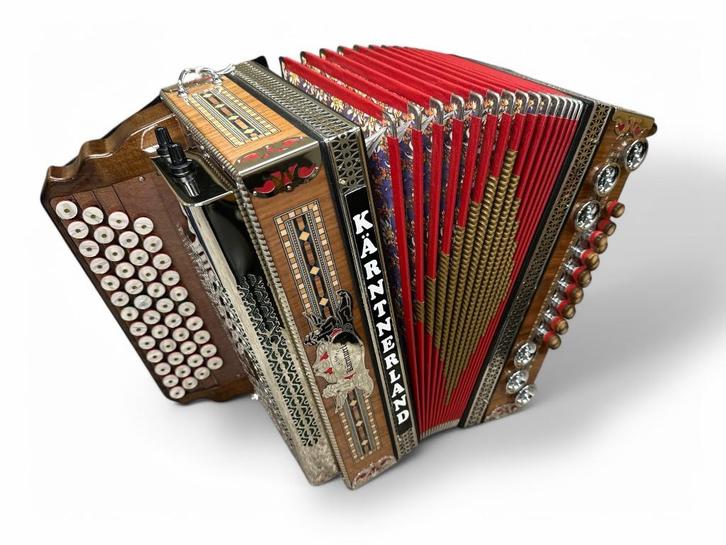 Karntnerland 4 rijer met midi + micro + gratis module, Muziek en Instrumenten, Accordeons, Zo goed als nieuw, Overige merken, Met koffer