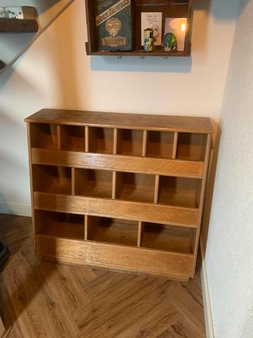 Schappenkast / kruidenierskast beschikbaar voor biedingen