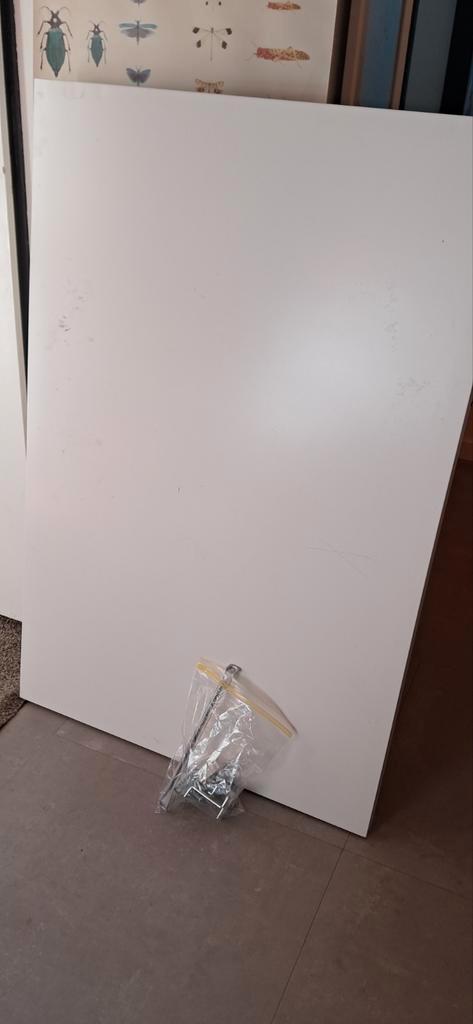 Gratis IKEA Bureau Blad - Kallax, Antiek en Kunst, Antiek | Meubels | Kasten, Ophalen