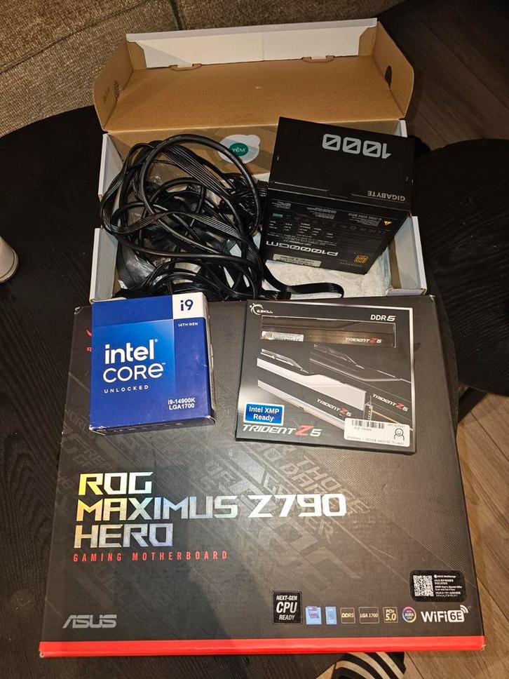 ROG Maximus Z790 HERO + i9 14900K + 32GB RAM + 1000W PSU, Computers en Software, Overige Computers en Software, Nieuw, Ophalen of Verzenden