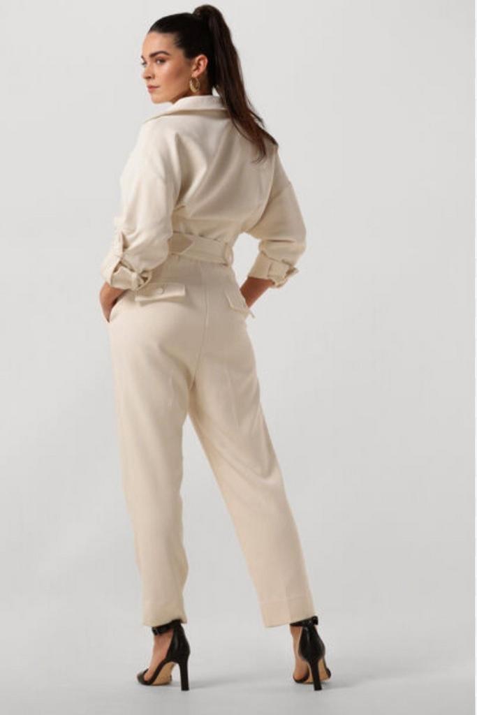 Beige jumpsuit met riem merk Jos V mt S, Kleding | Dames, Jumpsuits, Zo goed als nieuw, Maat 36 (S), Beige, Ophalen of Verzenden