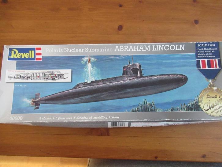 Polaris Nuclear Submarine Abraham Lincoln (Revell 1/253), Hobby en Vrije tijd, Modelbouw | Boten en Schepen, Zo goed als nieuw