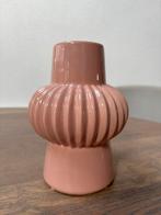 Roze vaasje Karwei, Overige kleuren, Aardewerk of Porselein, Ophalen of Verzenden, Zo goed als nieuw