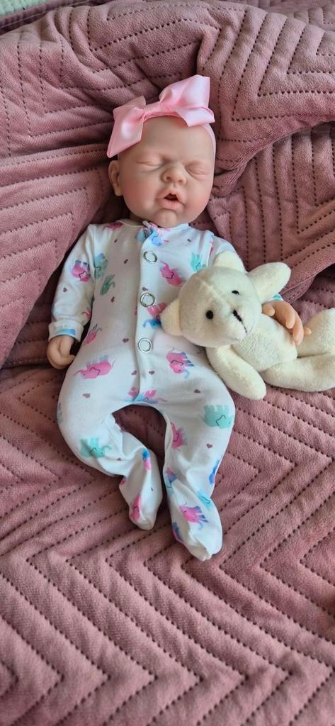 Kleine silicone baby LAATSTE PRIJSVERLAGING, Verzamelen, Poppen, Zo goed als nieuw, Ophalen of Verzenden