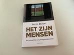 Het zijn mensen - Frans Douw, Ophalen of Verzenden, Zo goed als nieuw