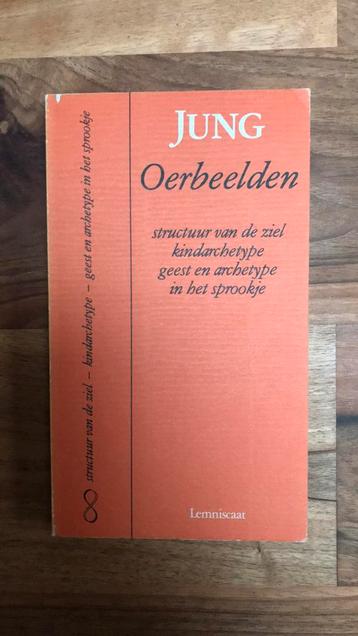 Jung oerbeelden  beschikbaar voor biedingen