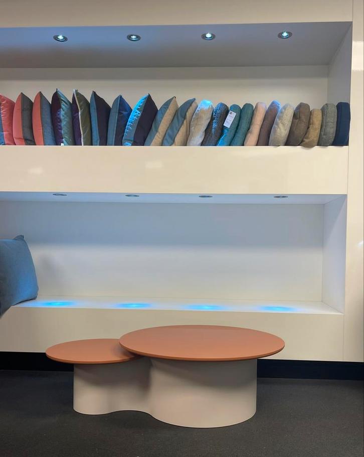 Leolux Pode Flowy salontafel showmodel, Huis en Inrichting, Tafels | Salontafels, Nieuw, Minder dan 50 cm, Rechthoekig, Ophalen