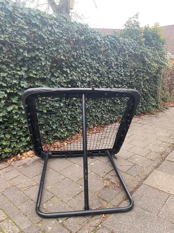 EXIT Kickback Rebounder Large (124x124cm), Sport en Fitness, Voetbal, Zo goed als nieuw, Overige typen, Maat L, Ophalen
