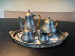 Tinnen servies incl. dienblad en geborduurd kleedje, Ophalen of Verzenden