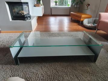 leolux salontafel beschikbaar voor biedingen