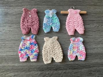Super jumpsuits voor muisjes van 12/ 13 centimeter € 7,00 beschikbaar voor biedingen