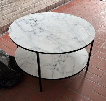 Ronde salontafel met marmerlook beschikbaar voor biedingen