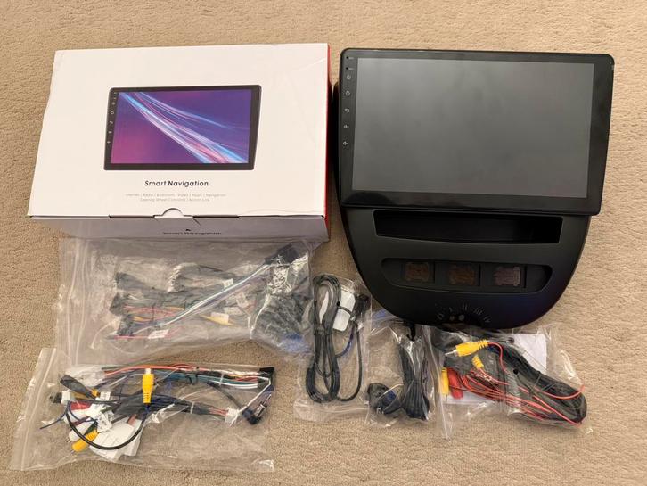 Apple Carplay Android 2+64 GB AYGO/C1/107 CAMERA+COOLING FAN, Auto diversen, Autoradio's, Nieuw, Ophalen of Verzenden