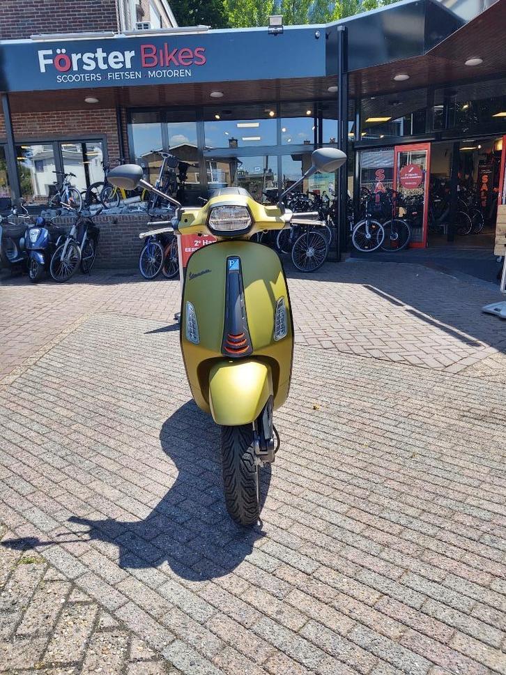 Vespa Sprint S Elettrica 45km Van 5559,- Voor4899,-, Fietsen en Brommers, Scooters | Vespa, Nieuw, Vespa S, Maximaal 45 km/u, Elektrisch