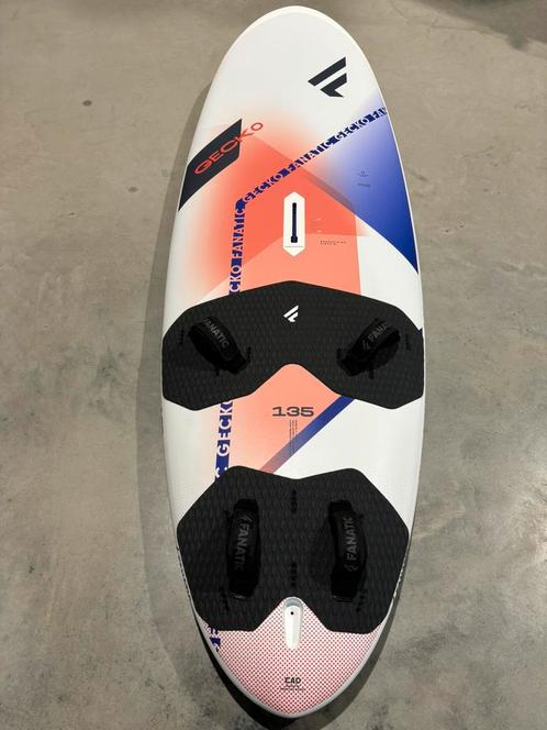 Fanatic Gecko HRS - 135L | 2023 Model | Zo Goed als Nieuw!!, Watersport en Boten, Windsurfen, Zo goed als nieuw, Plank, Minder dan 250 cm