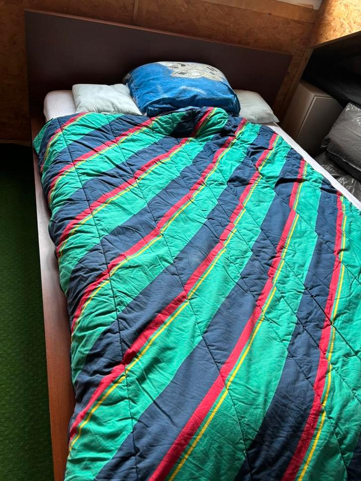 IKEA bed, Huis en Inrichting, Slaapkamer | Bedden, Gebruikt, Twijfelaar, 160 cm, 210 cm, Hout, Bruin, Ophalen