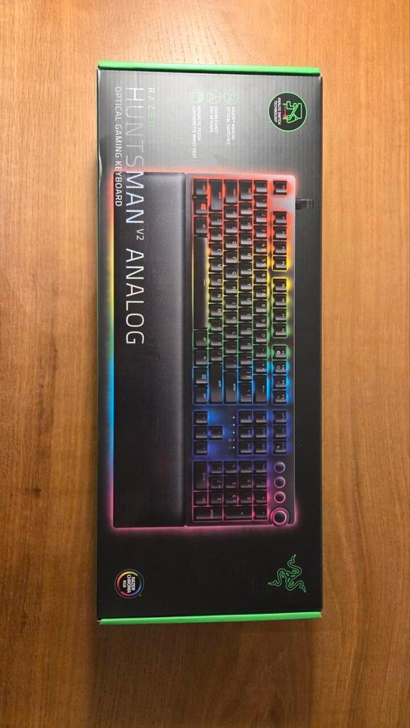 Razer Huntsman V2 Analog Toetsenbord, Computers en Software, Toetsenborden, Zo goed als nieuw, Qwerty, Bedraad, Ergonomisch, Gaming toetsenbord