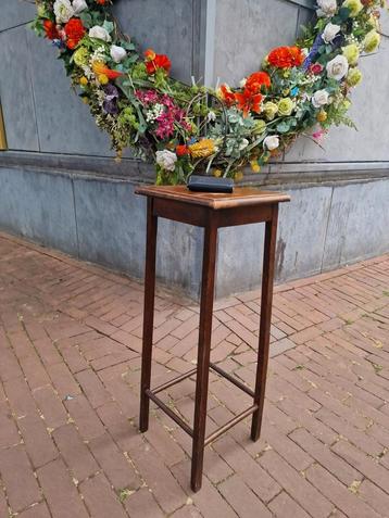 Plantentafel pilaar bijzettafel Vintage hout  beschikbaar voor biedingen