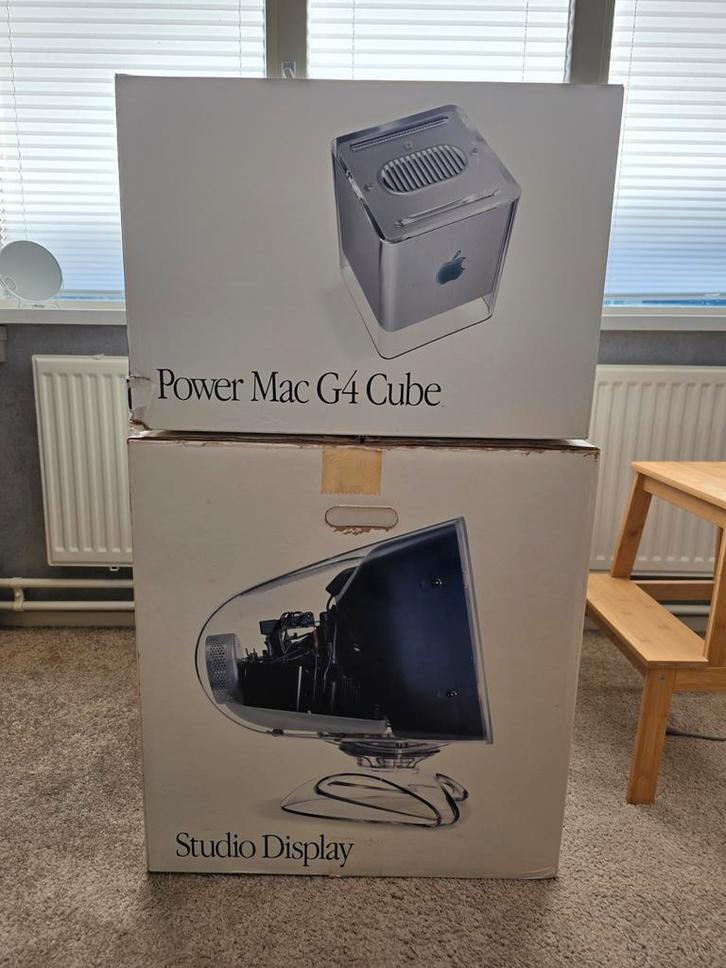 Apple Power Mac G4 Cube Studio Monitor originele verpakking, Computers en Software, Vintage Computers, Ophalen of Verzenden