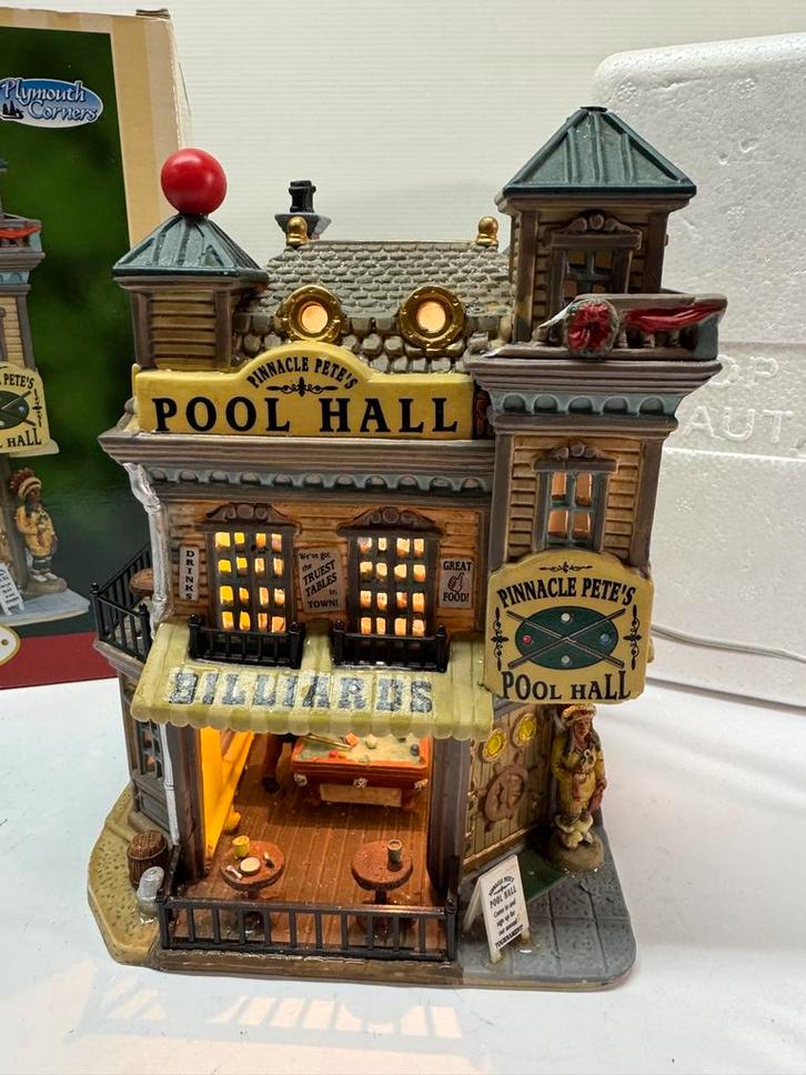 Lemax 65400 Pinnacle Pete's Pool Hall, Diversen, Kerst, Gebruikt, Ophalen of Verzenden