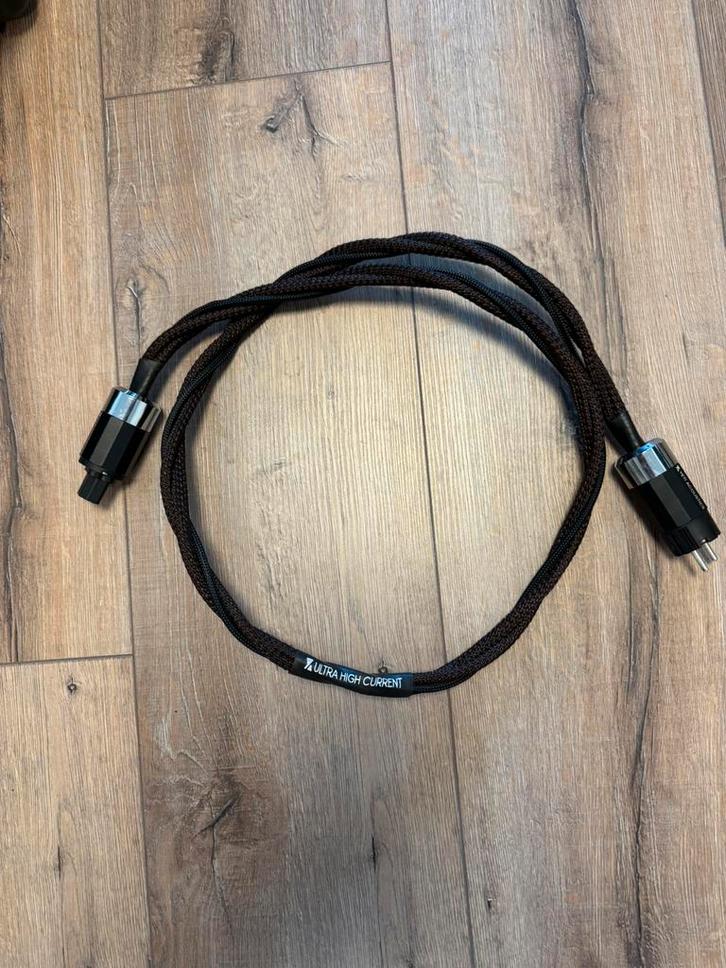 Yeti Ultra High current powercable 1.5m, Audio, Tv en Foto, Audiokabels en Televisiekabels, Zo goed als nieuw, Minder dan 2 meter