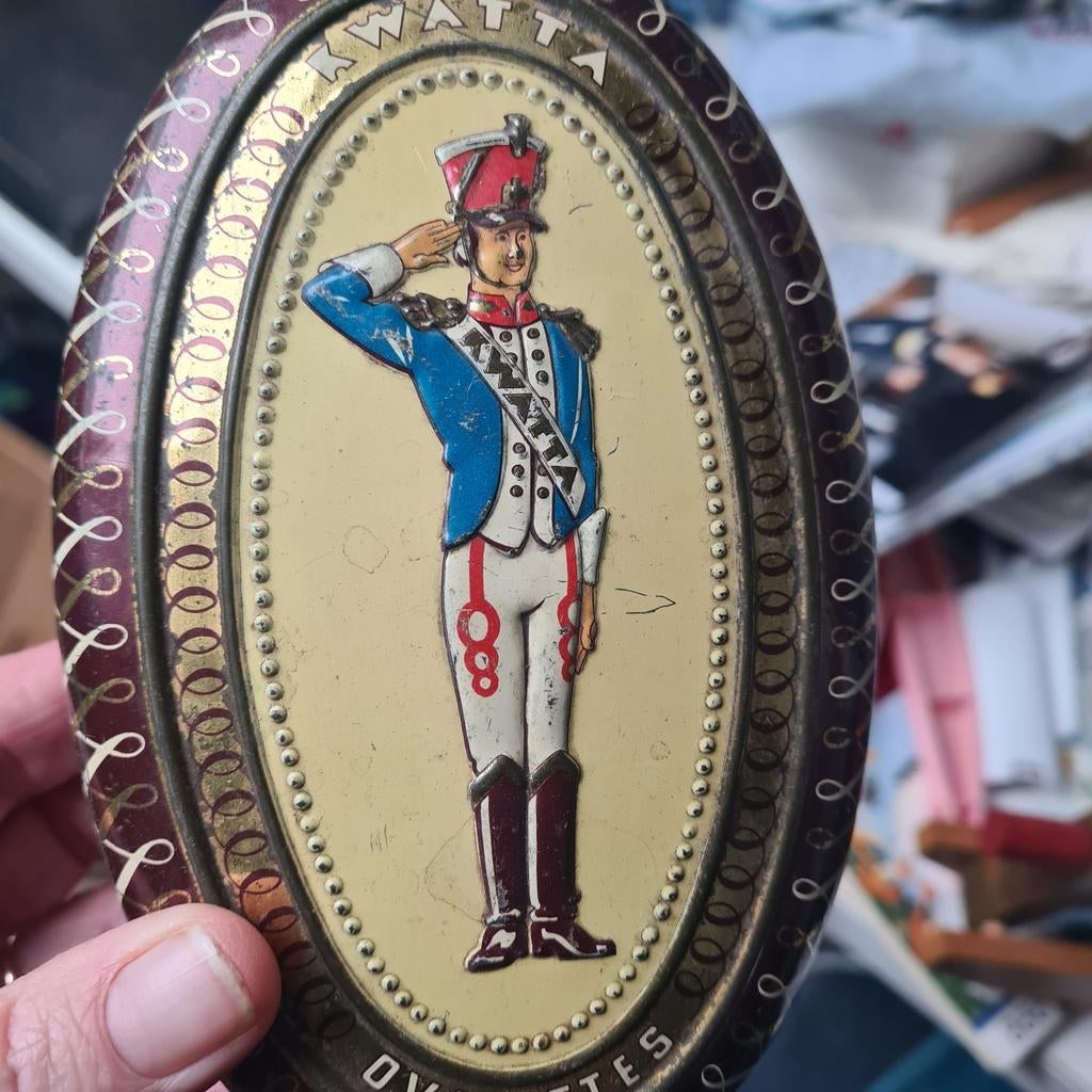 Oud Kwatta blik, Antiek en Kunst, Ophalen of Verzenden