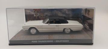 #42 Ford Thunderbird James bond auto met boekje  beschikbaar voor biedingen