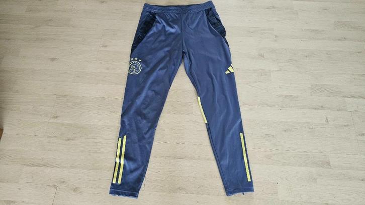 Ajax Trainingsbroek! Seizoen 24/25! Mt L!, Kleding | Heren, Sportkleding, Zo goed als nieuw, Voetbal, Rood, Ophalen of Verzenden