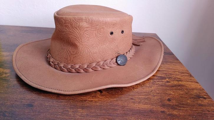 Kakadu leren hoed maat L, Kleding | Dames, Hoeden en Petten, Zo goed als nieuw, Ophalen of Verzenden