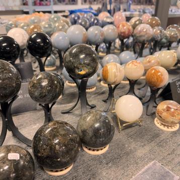 Western Deco 1000M2 helemaal vol met mineralen en Edelstenen beschikbaar voor biedingen