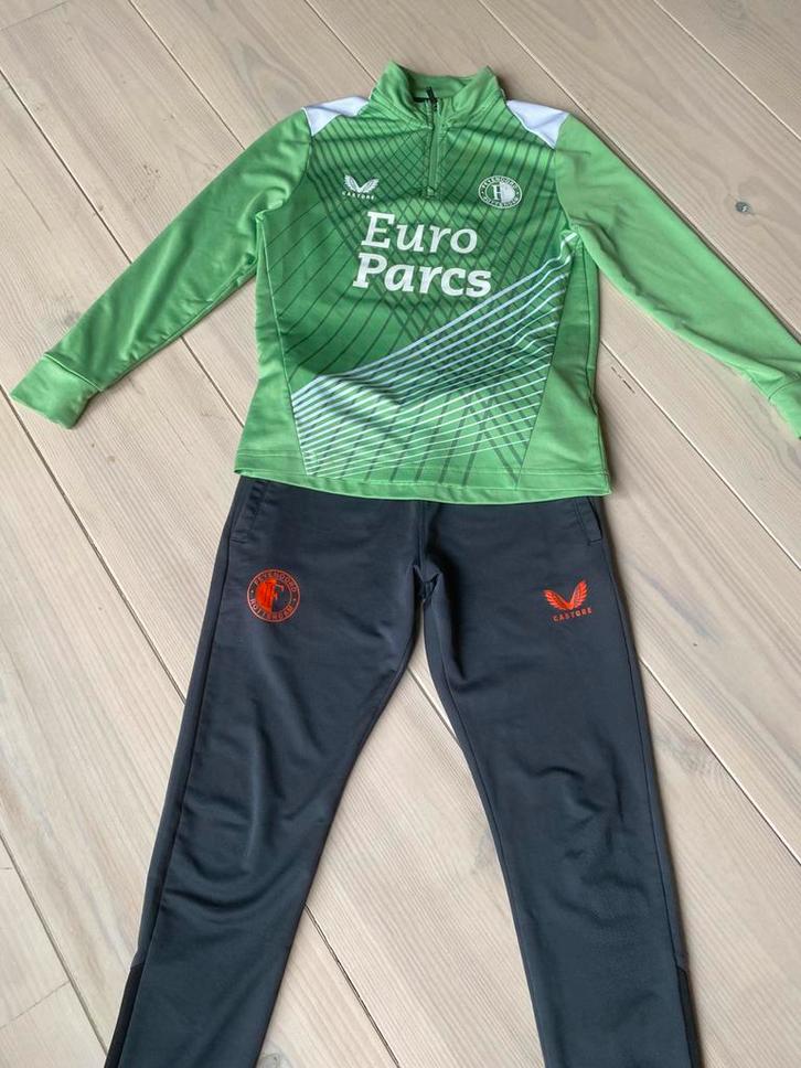 Feyenoord Trainingspak Maat 146, Kinderen en Baby's, Kinderkleding | Maat 146, Zo goed als nieuw, Jongen of Meisje, Sport- of Zwemkleding