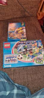 Te.koop 2 dozen Lego Voetbalbus en Voetbalverlichting., Ophalen of Verzenden, Nieuw, Complete set, Lego