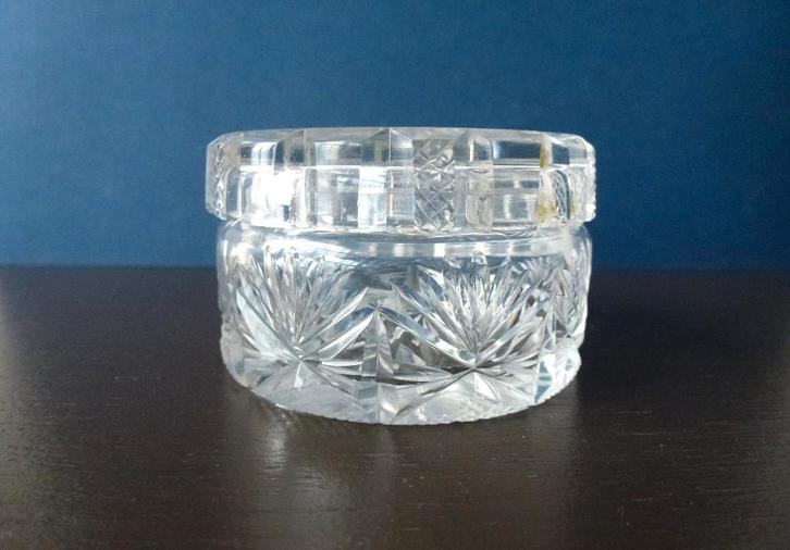 Kristal dekseldoosje in Wilhelmina ruit / waaier slijpsel,, Antiek en Kunst, Antiek | Glas en Kristal, Ophalen of Verzenden