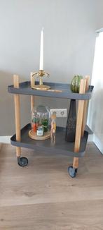 Normann Copenhagen trolley donkergrijs, Huis en Inrichting, Tafels | Bijzettafels, Ophalen, Minder dan 55 cm, Metaal of Aluminium