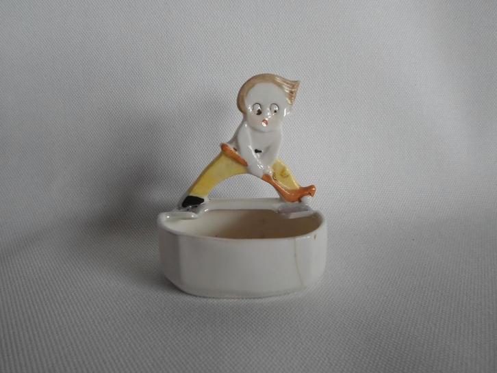 Schaaltje Hockey Antiek, Verzamelen, Beelden en Beeldjes, Gebruikt, Mens, Ophalen of Verzenden