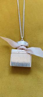 Miniatuur Chloe Chloé Silver Tone Parfum Fles Ketting Made I, Ophalen of Verzenden, Gebruikt, Zilver, Overige voorstellingen