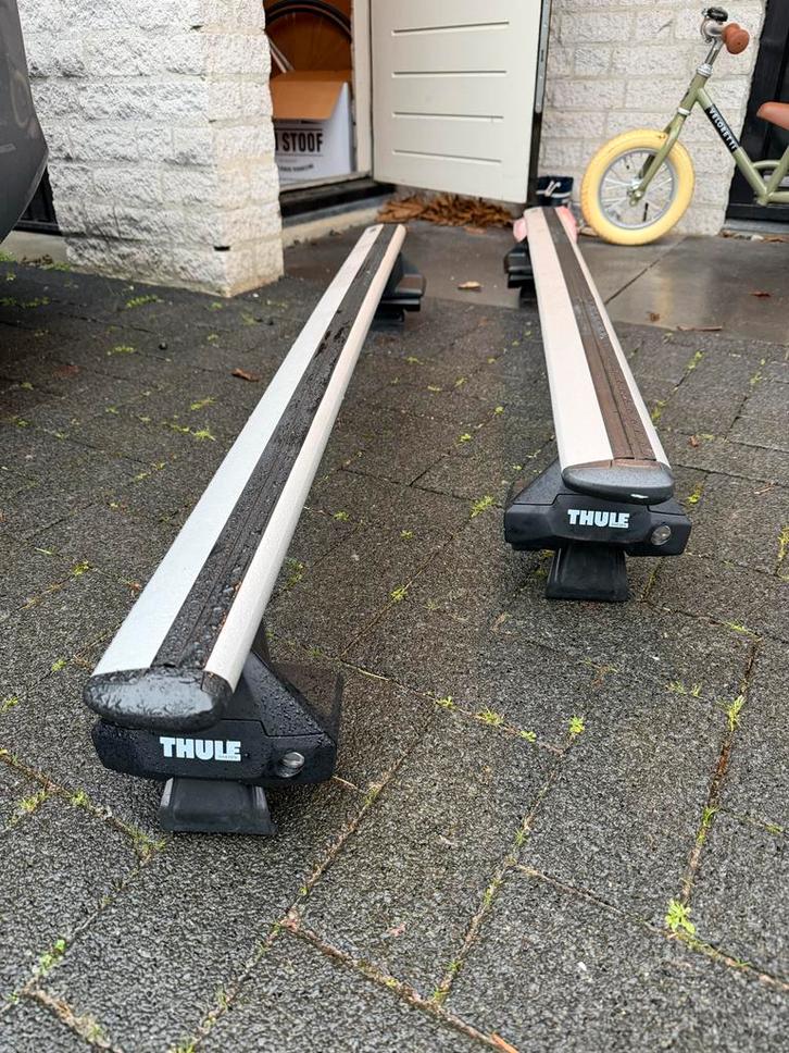 Thule Evo Clamp 7105 voeten + WingBars 127 + Kit 145136, Auto diversen, Dakdragers, Zo goed als nieuw, Ophalen
