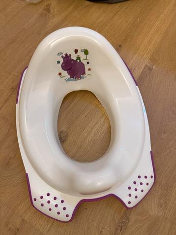 WC-brilverkleiner met leuke Hippo beschikbaar voor biedingen