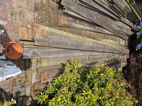 Oud schutting hout en palen met paalhouder, Tuin en Terras, Schuttingen, Gebruikt, Hout, 3 tot 6 meter, Ophalen