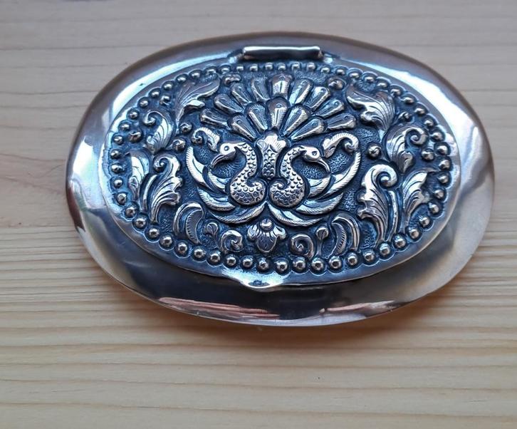 Echt antiek Djokja zilveren (800) poeder/rouge doos., Antiek en Kunst, Antiek | Goud en Zilver, Zilver, Verzenden