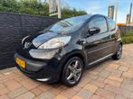 Peugeot 107 1.0 12V 5DR 2005 Zwart APK AIRCO, Auto's, Peugeot, Voorwielaandrijving, Stof, 4 stoelen, Elektrische ramen