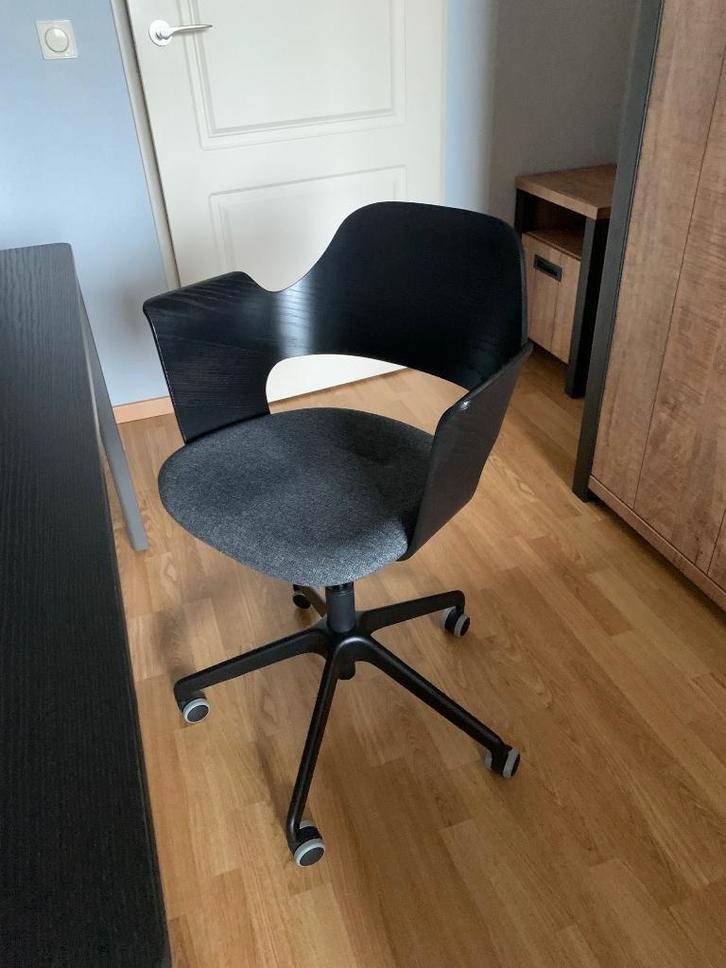 Ikea FJÄLLBERGET Bureaustoel met wielen z.g.a.n., Huis en Inrichting, Bureaustoelen, Zo goed als nieuw, Bureaustoel, Zwart, Ophalen